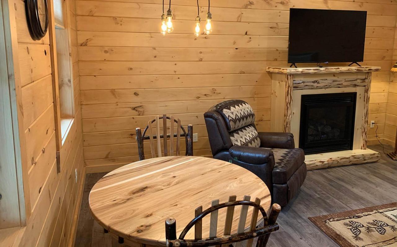 Briarwood Cabin By Amish Country Lodging 柏林 外观 照片